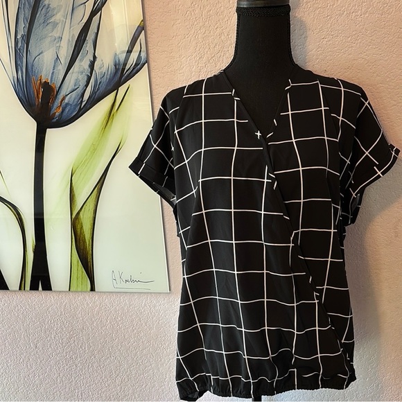 BloomChic Tops - New women’s blouse size 14-16